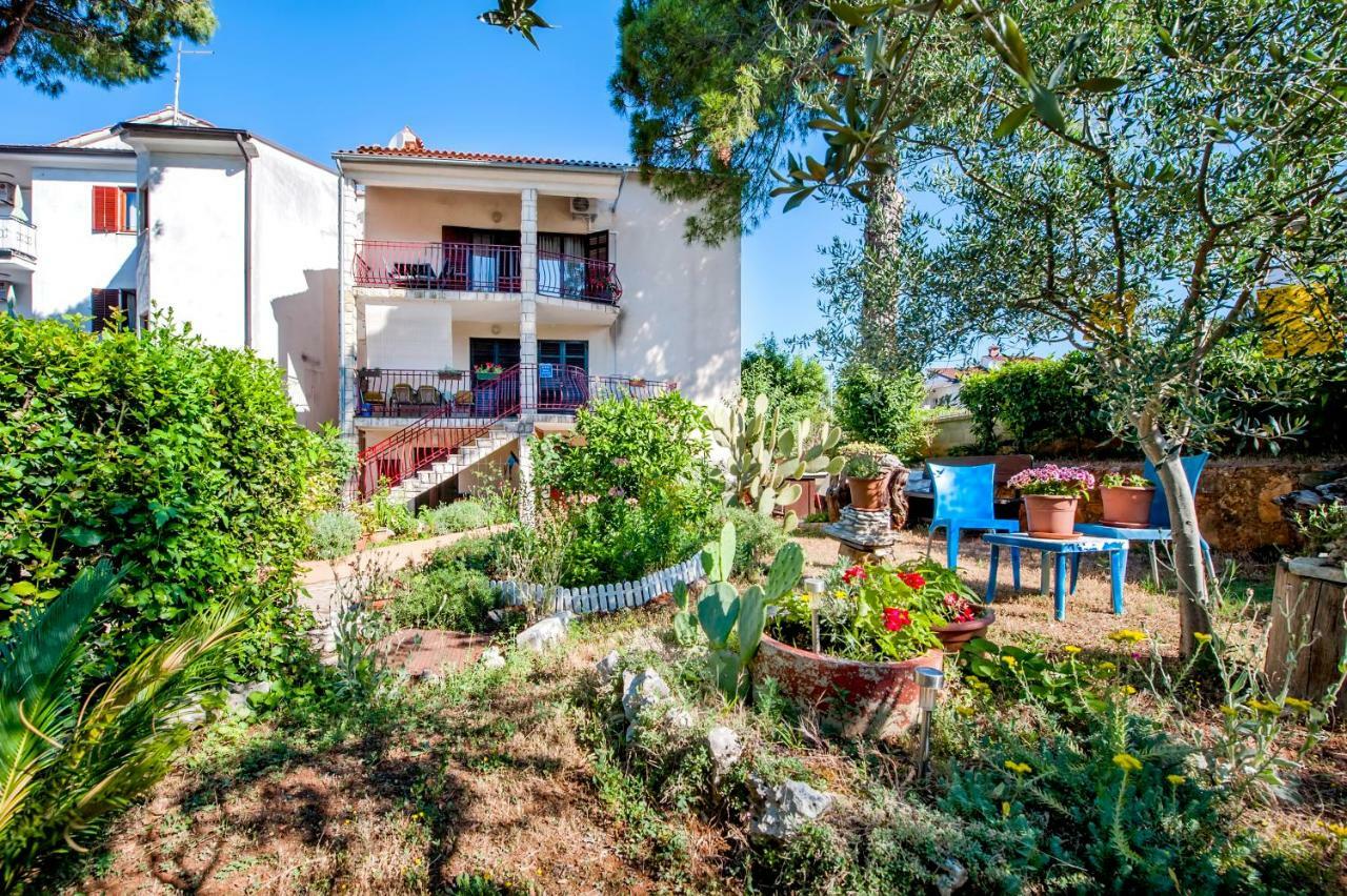 Apartment Nika Rovinj Exterior foto